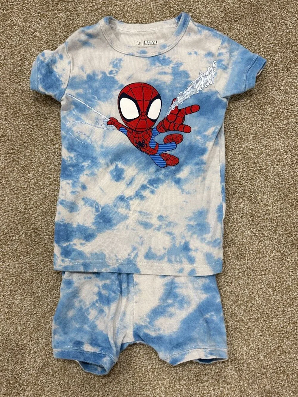 GAP sets pajamas